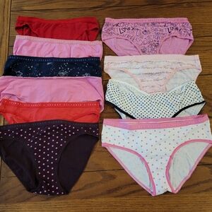 Victoria Secret Pink ladies Panties Sz Med Lot